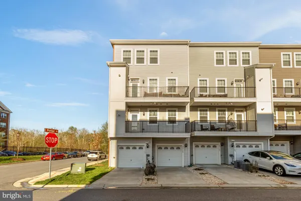 $3,000 | 7916 Potter Place, Unit B, Elkridge, MD 21075