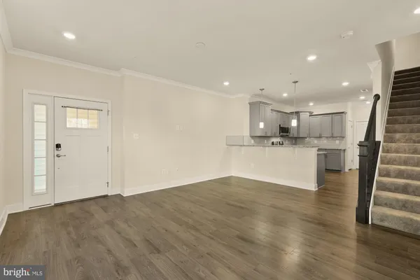 $3,000 | 7916 Potter Place, Unit B, Elkridge, MD 21075