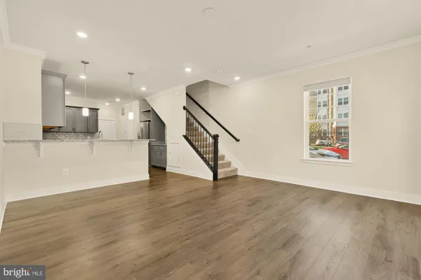 $3,000 | 7916 Potter Place, Unit B, Elkridge, MD 21075