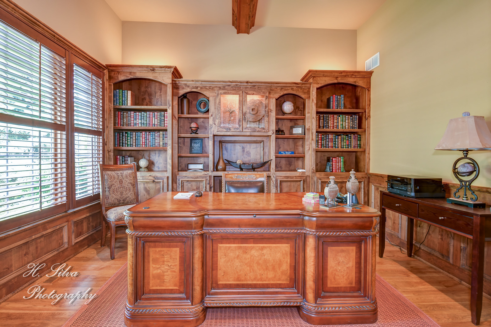 11 Covington Court Algonquin, IL 60102 - Photo 2 of 51 a view of a workspace with furniture