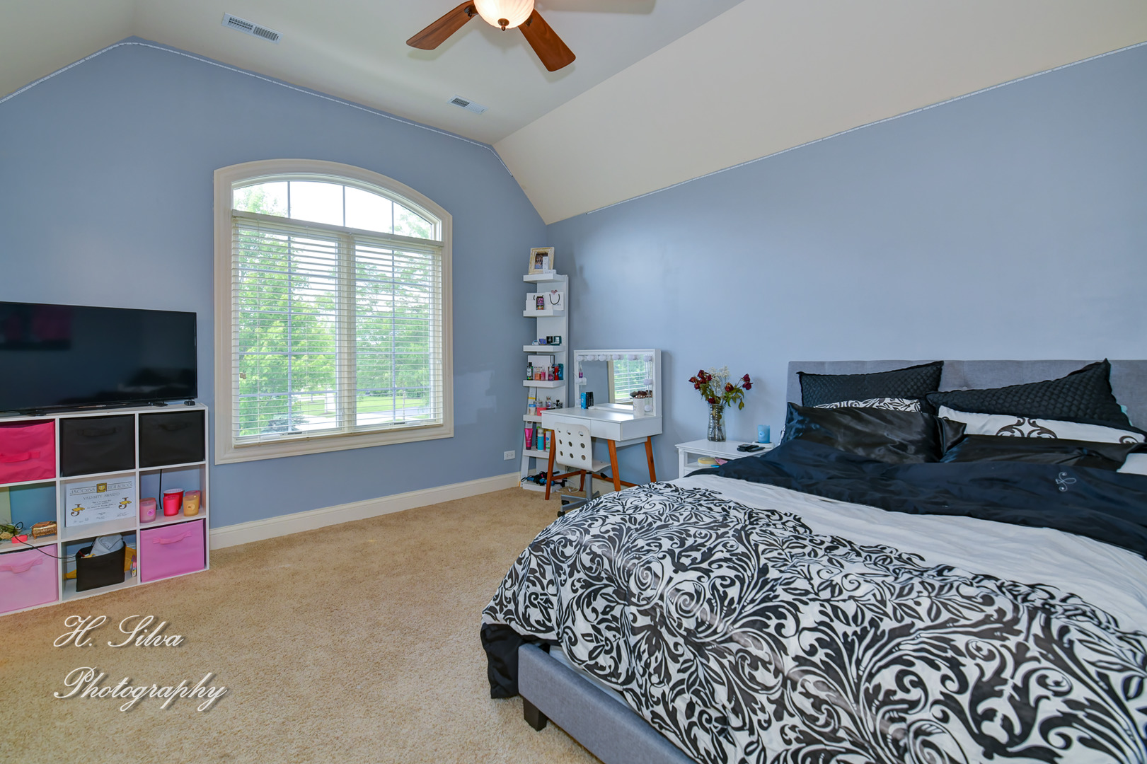 11 Covington Court Algonquin, IL 60102 - Photo 22 of 51 a bedroom with a bed and a flat tv screen on dresser