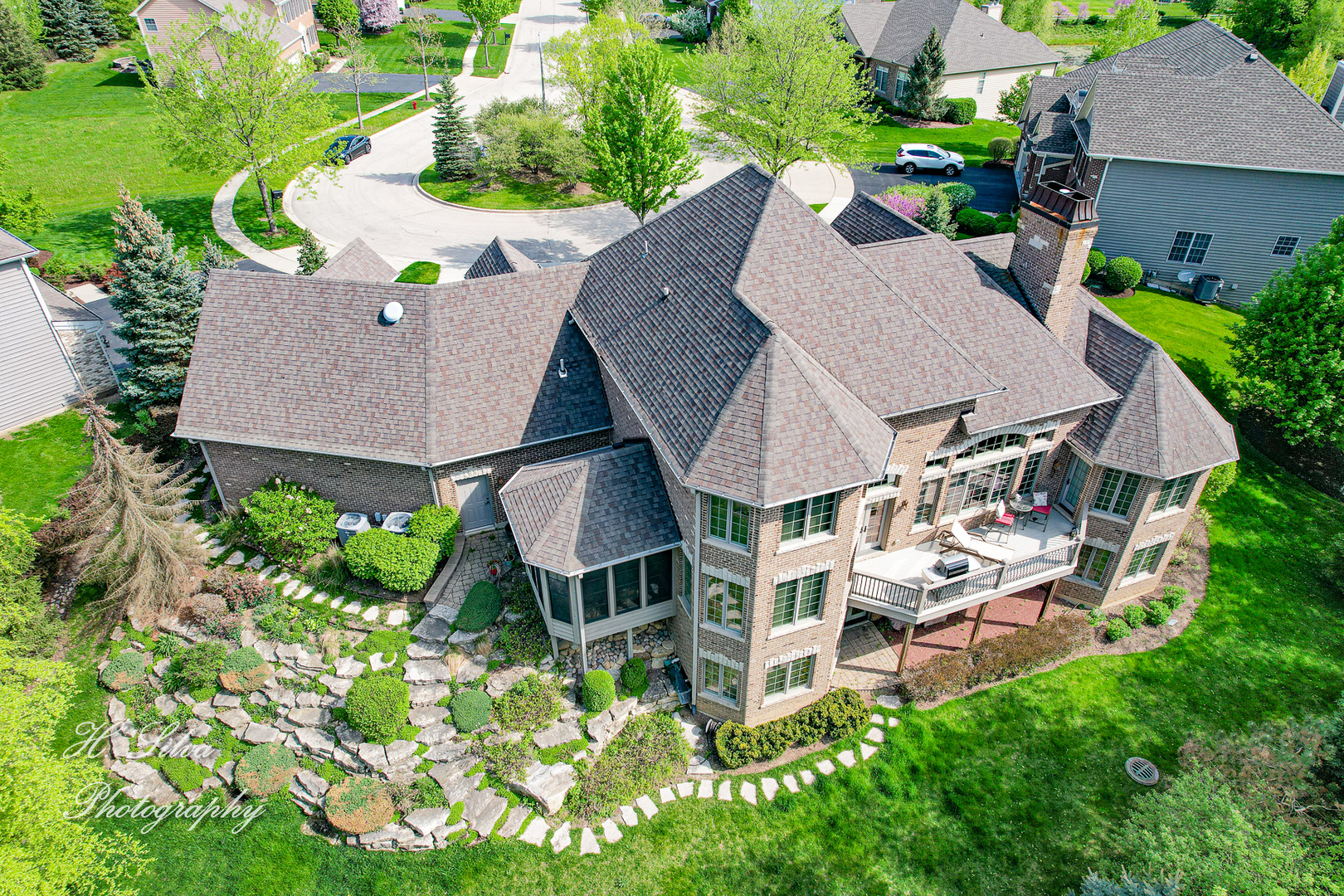11 Covington Court Algonquin, IL 60102 - Photo 50 of 51 an aerial view of a house with garden space and street view