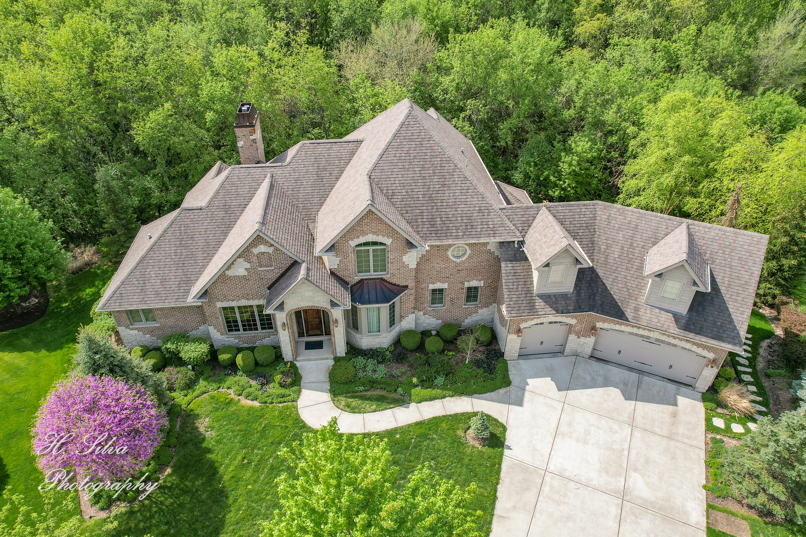 11 Covington Court Algonquin, IL 60102 - Photo 51 of 51 a aerial view of a house