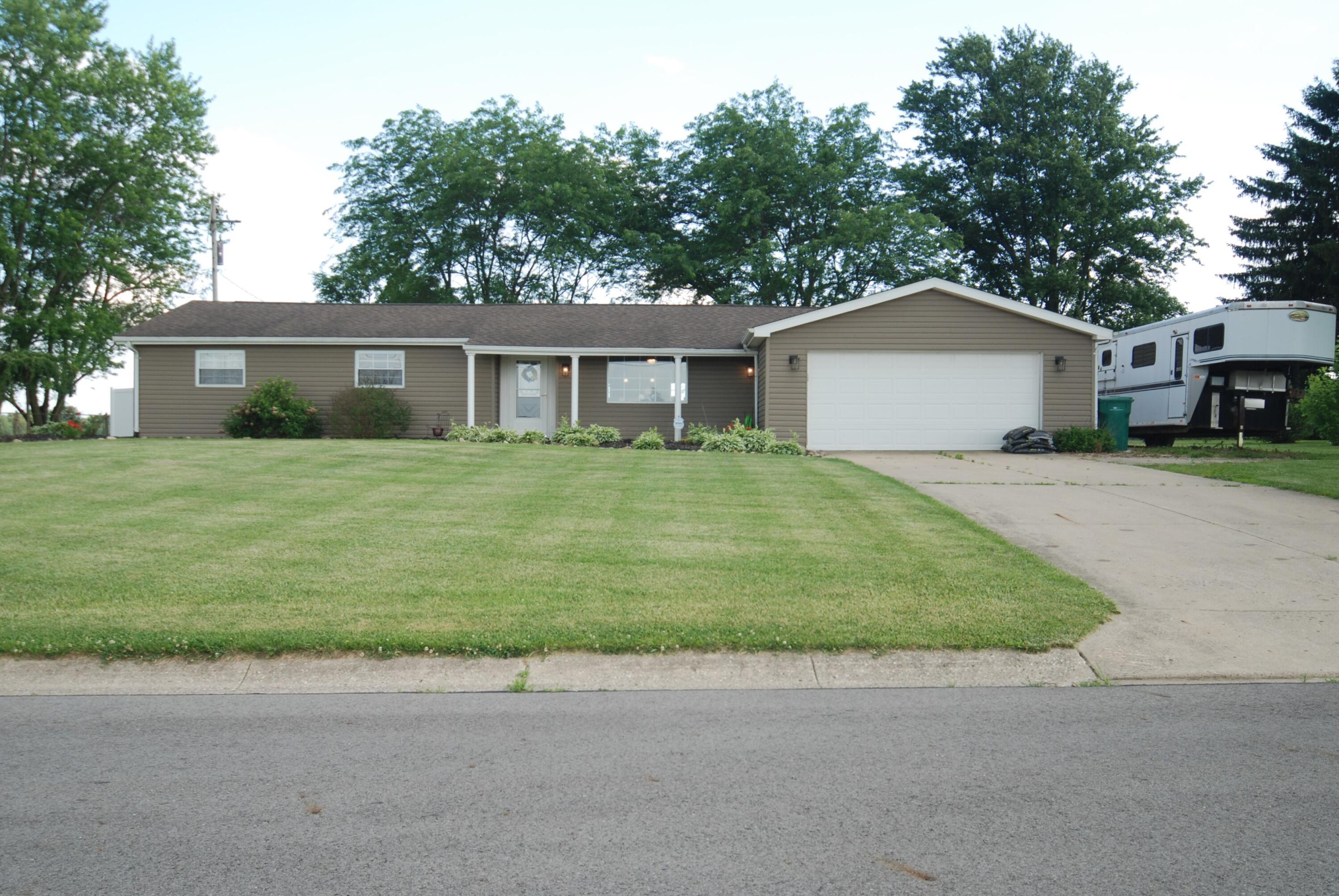 3741 Mumper Road Springfield, OH 45502 - Photo 2 of 31 set back from road