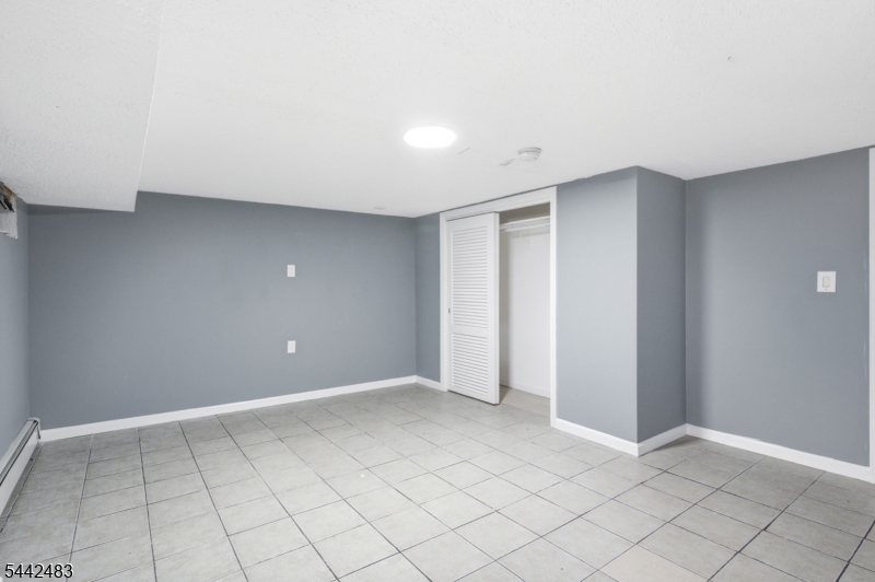 829 Allen Street, Unit 4 Elizabeth, NJ 07202 - Photo 9 of 40
