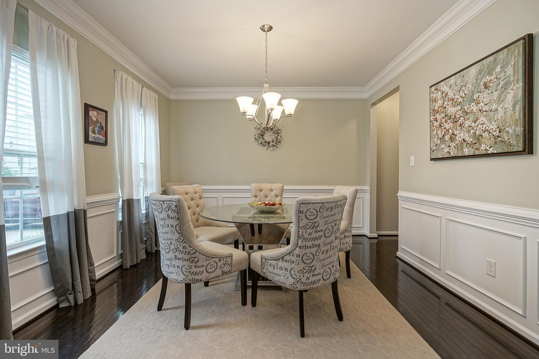 Dining Room w/Hardwood Floors