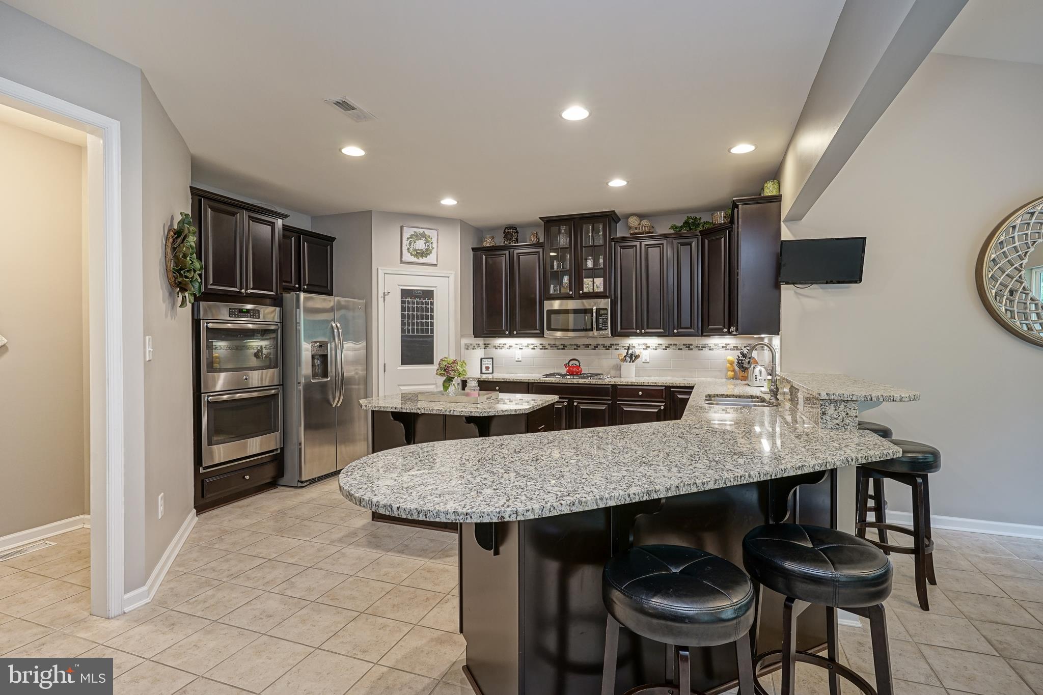 232 Staggerbush Road Williamstown, NJ 08094 - Photo 8 of 51 Kitchen w/ Granite Countertops