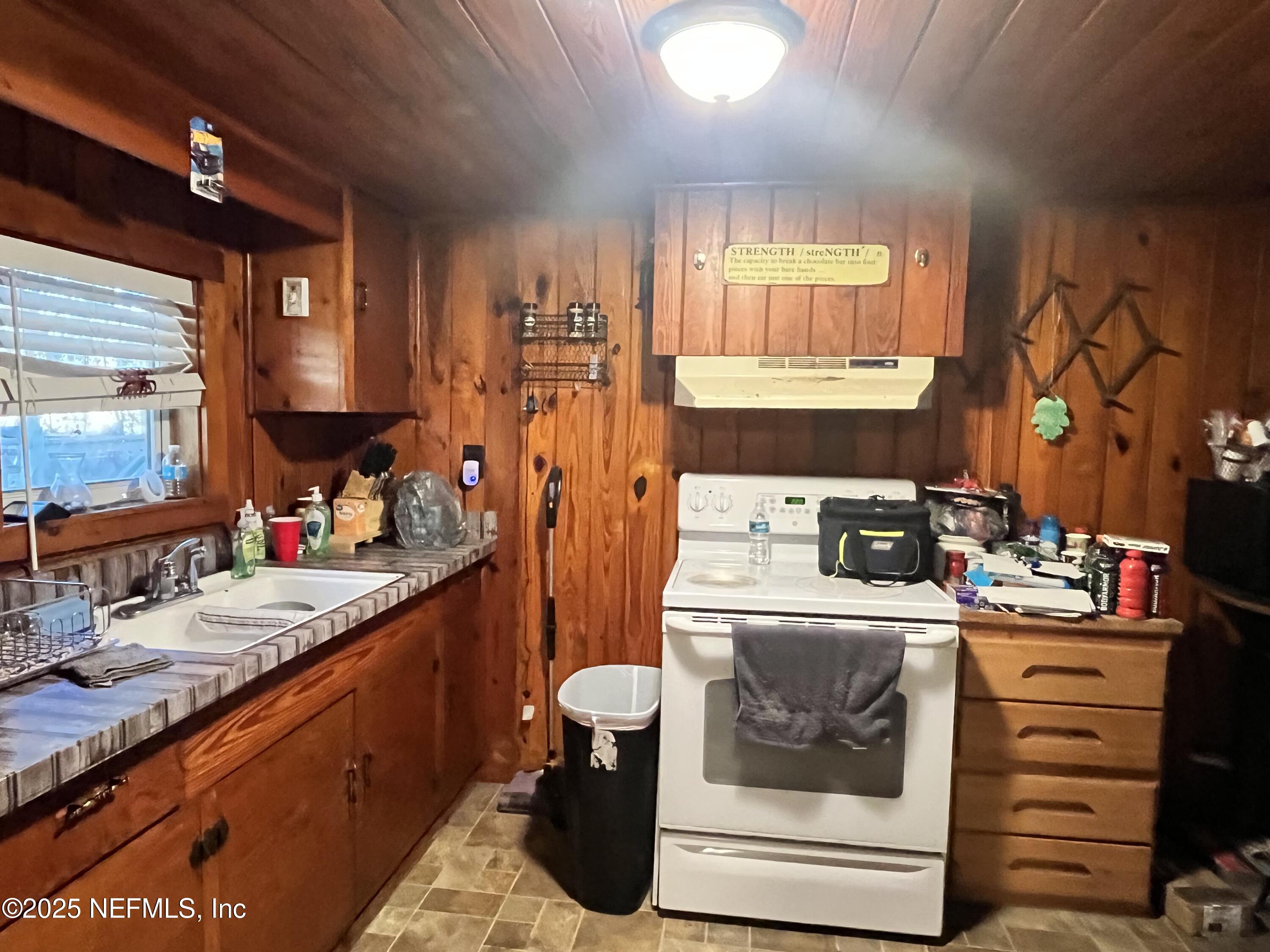 10507 Prospect Avenue Hampton, FL 32044 - Photo 15 of 31 IMG_9142