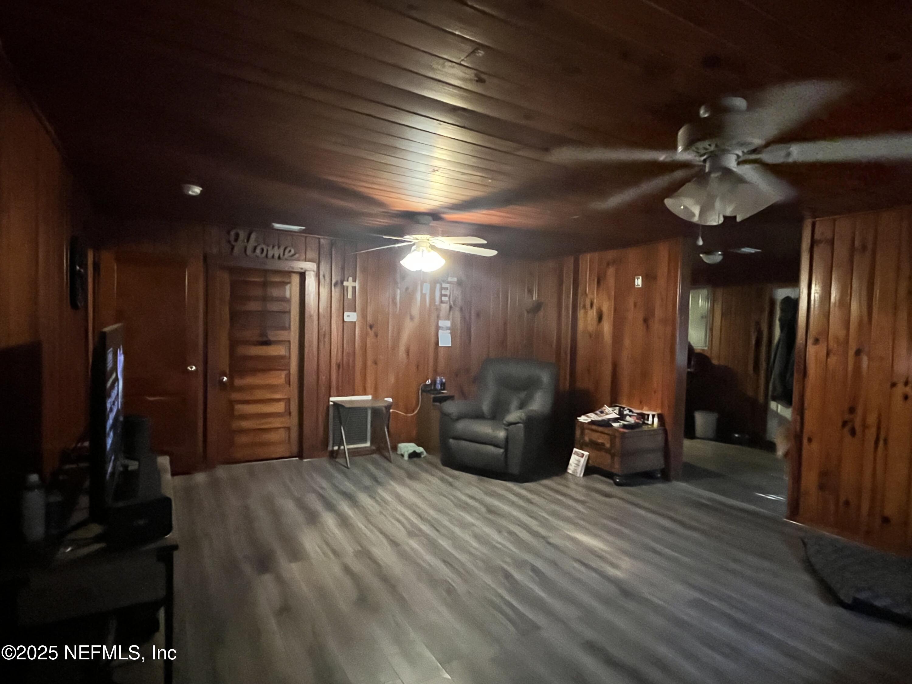 10507 Prospect Avenue Hampton, FL 32044 - Photo 19 of 31 IMG_9138