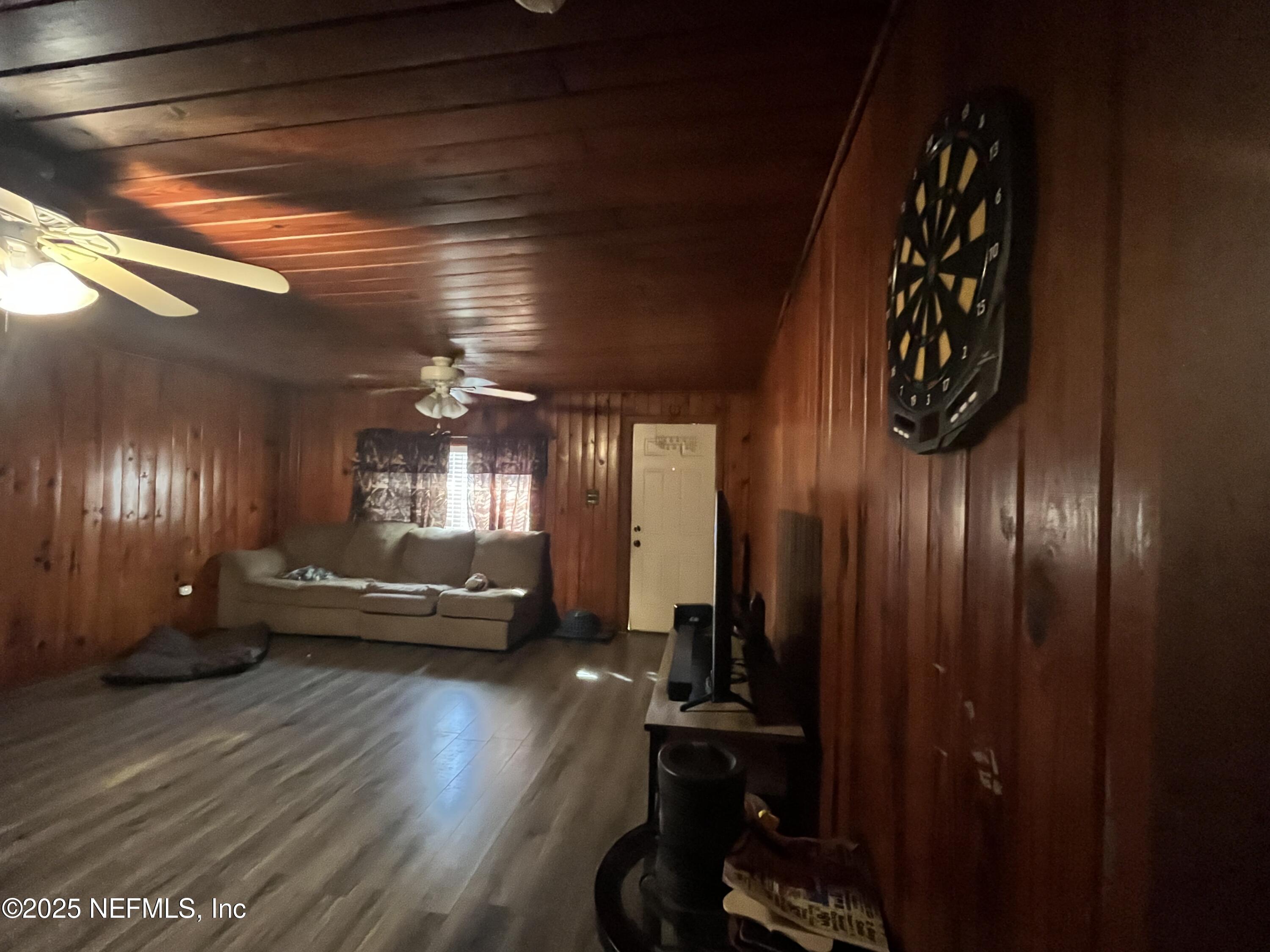 10507 Prospect Avenue Hampton, FL 32044 - Photo 20 of 31 IMG_9137