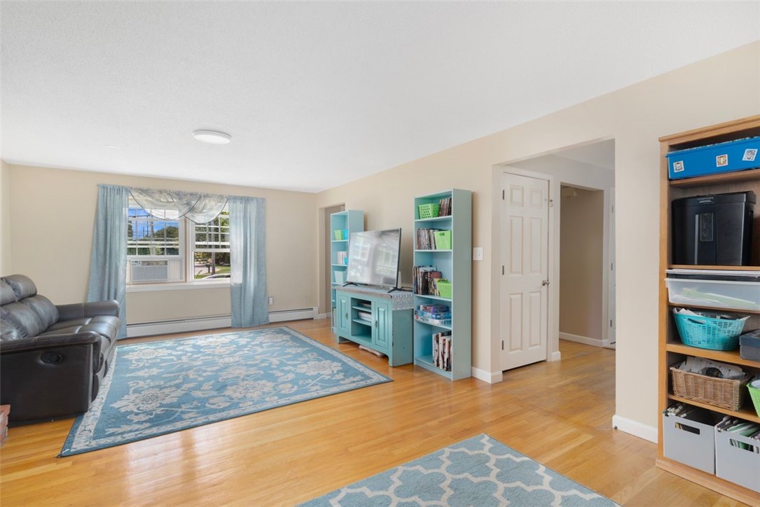 11 Hillcrest Road Portsmouth, RI 02871 - Photo 15 of 48