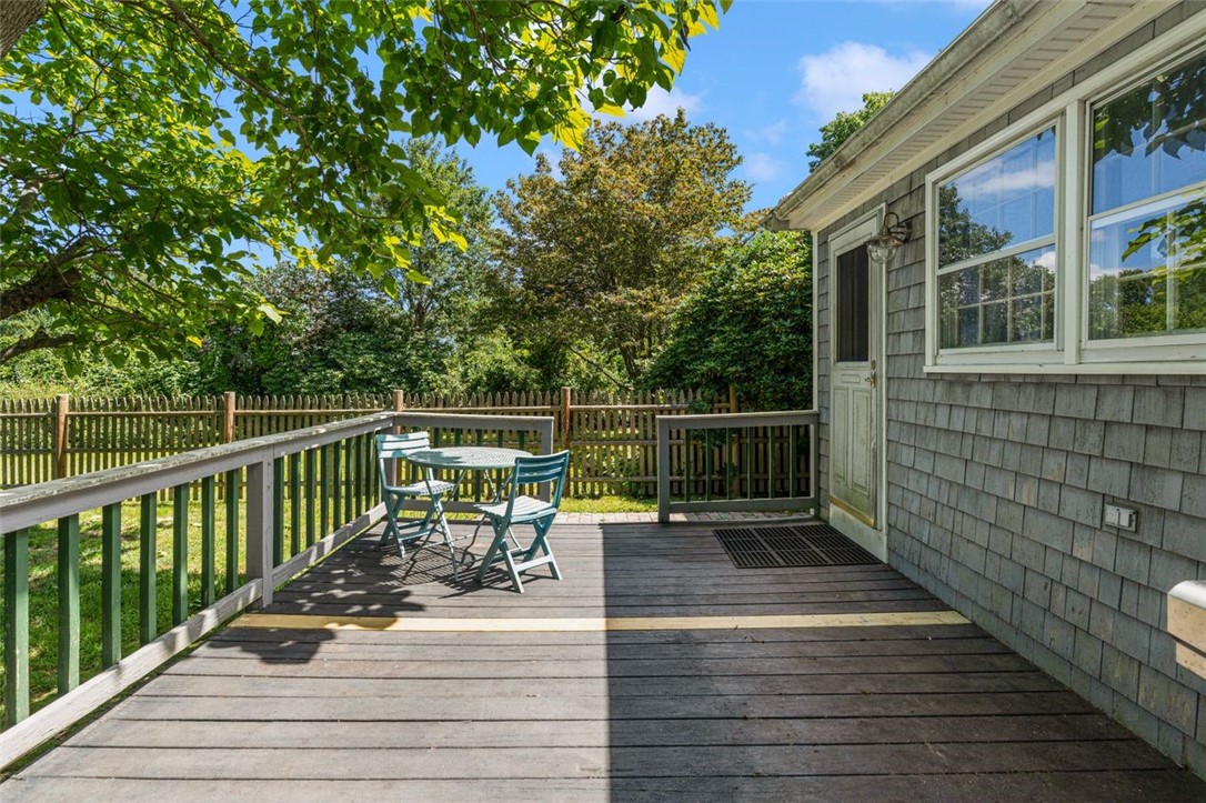 11 Hillcrest Road Portsmouth, RI 02871 - Photo 34 of 48