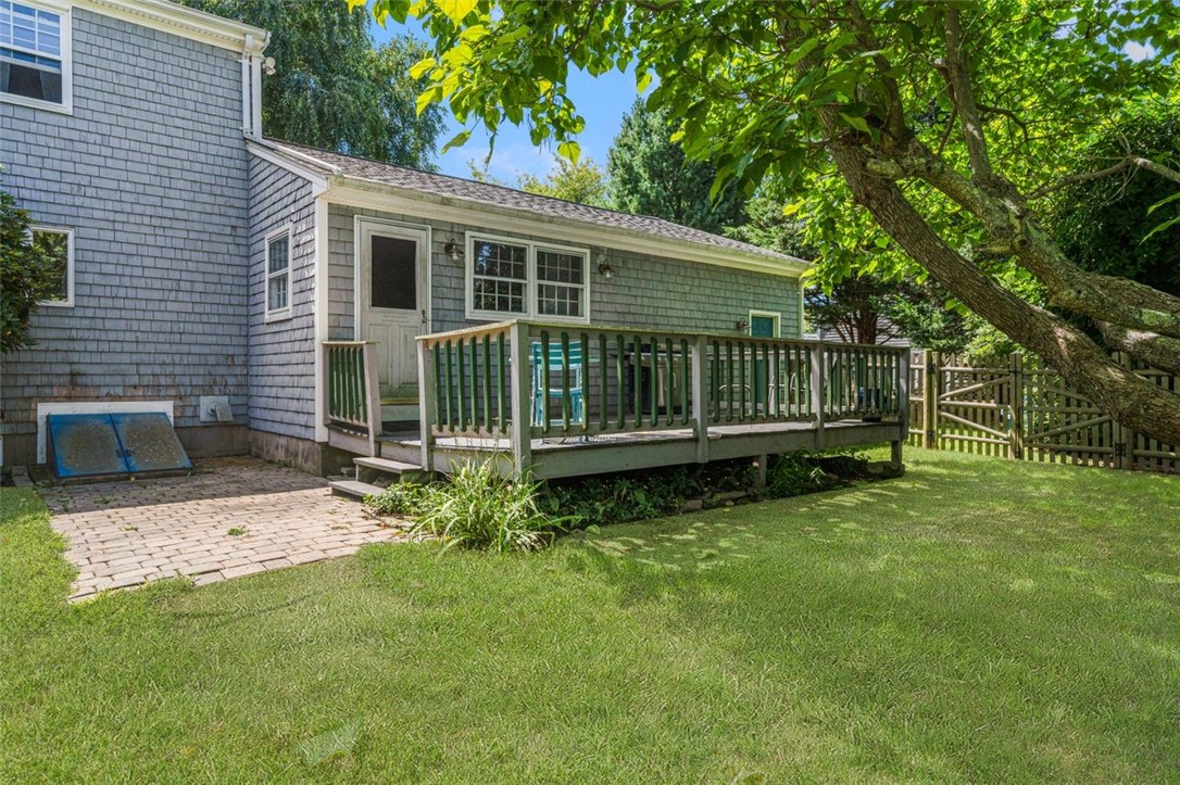 11 Hillcrest Road Portsmouth, RI 02871 - Photo 35 of 48