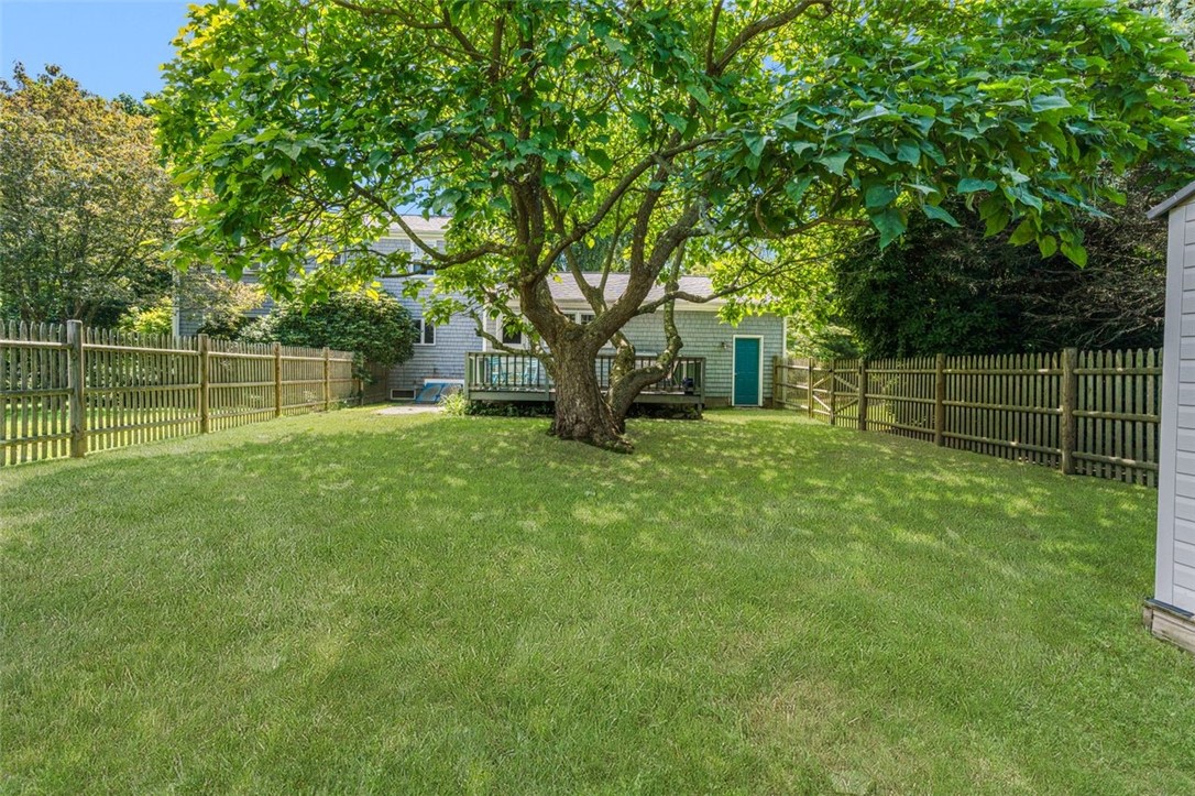 11 Hillcrest Road Portsmouth, RI 02871 - Photo 36 of 48