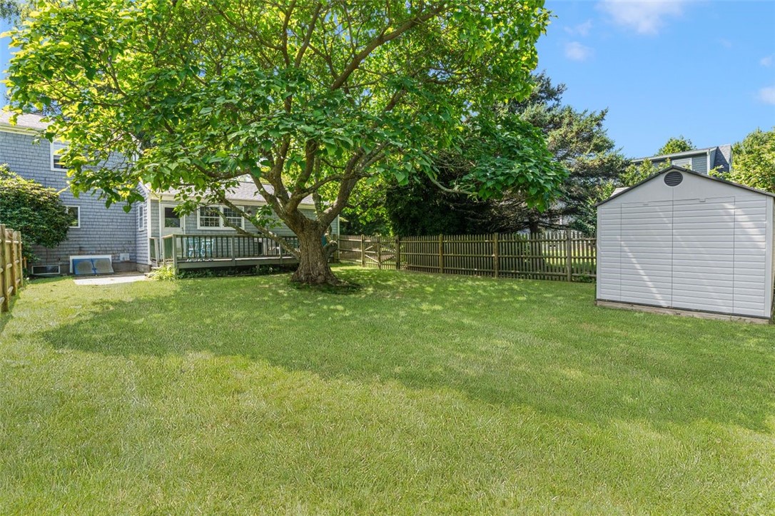 11 Hillcrest Road Portsmouth, RI 02871 - Photo 37 of 48