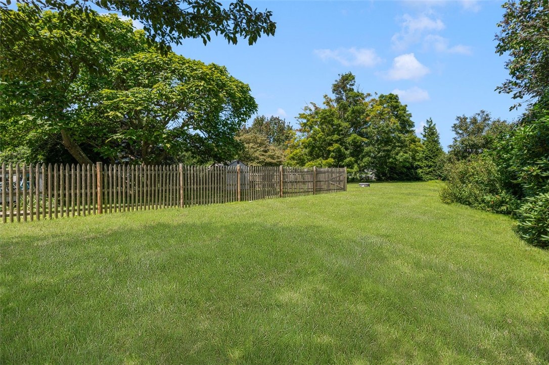 11 Hillcrest Road Portsmouth, RI 02871 - Photo 42 of 48