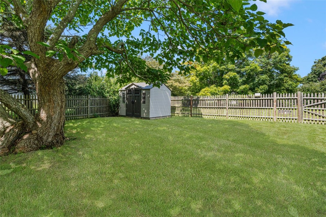 11 Hillcrest Road Portsmouth, RI 02871 - Photo 43 of 48