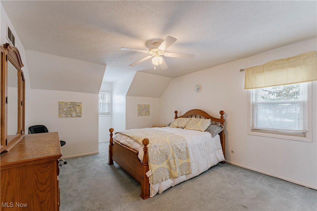 4305 Prasse Road Cleveland, OH 44121 - Photo 24 of 39 Gallery Image 24