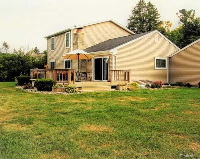 9453 White Lake Road Fenton, MI 48430 - Photo 44 of 48
