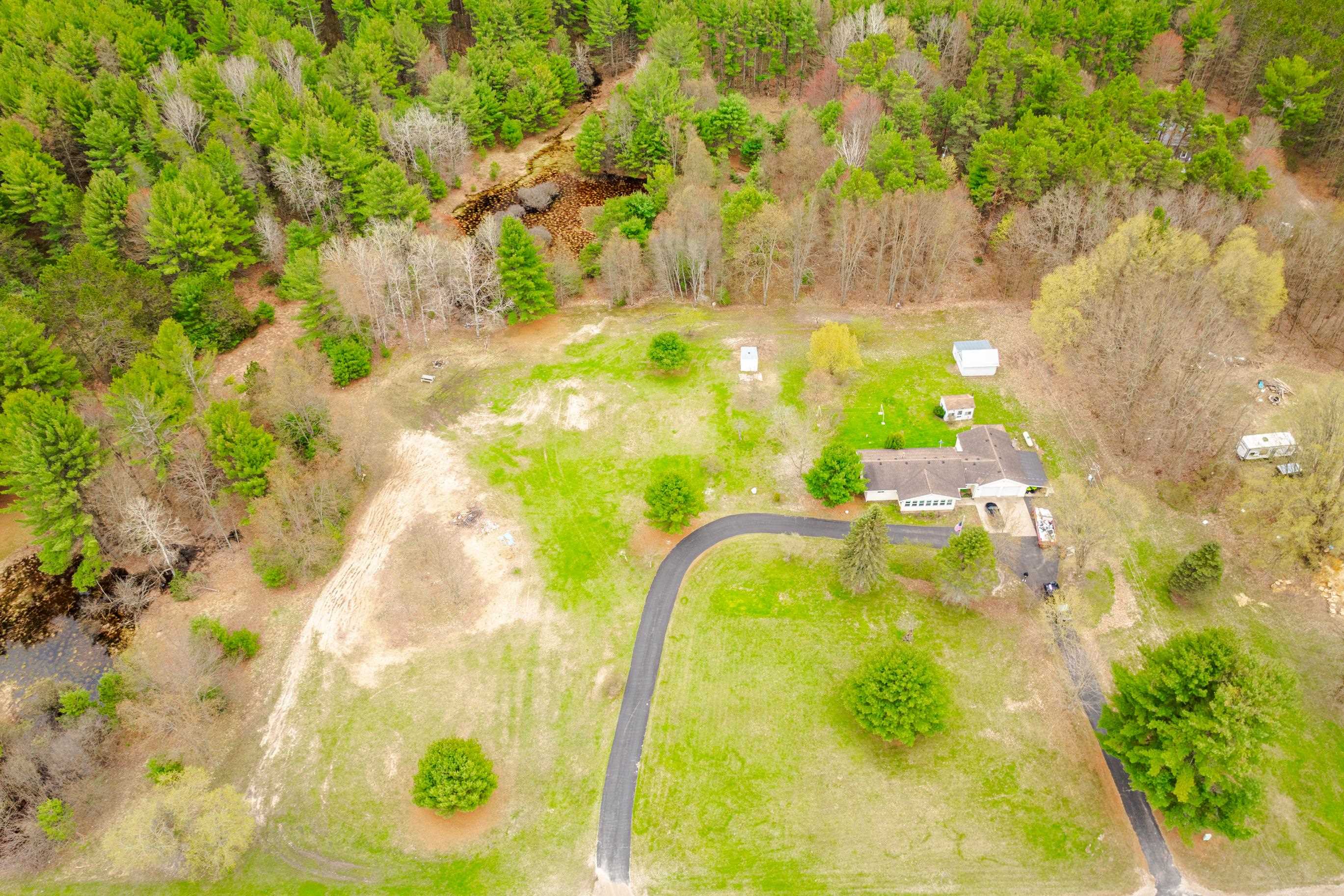 4935 East Boardman Road South Boardman, MI 49680 - Photo 5 of 37