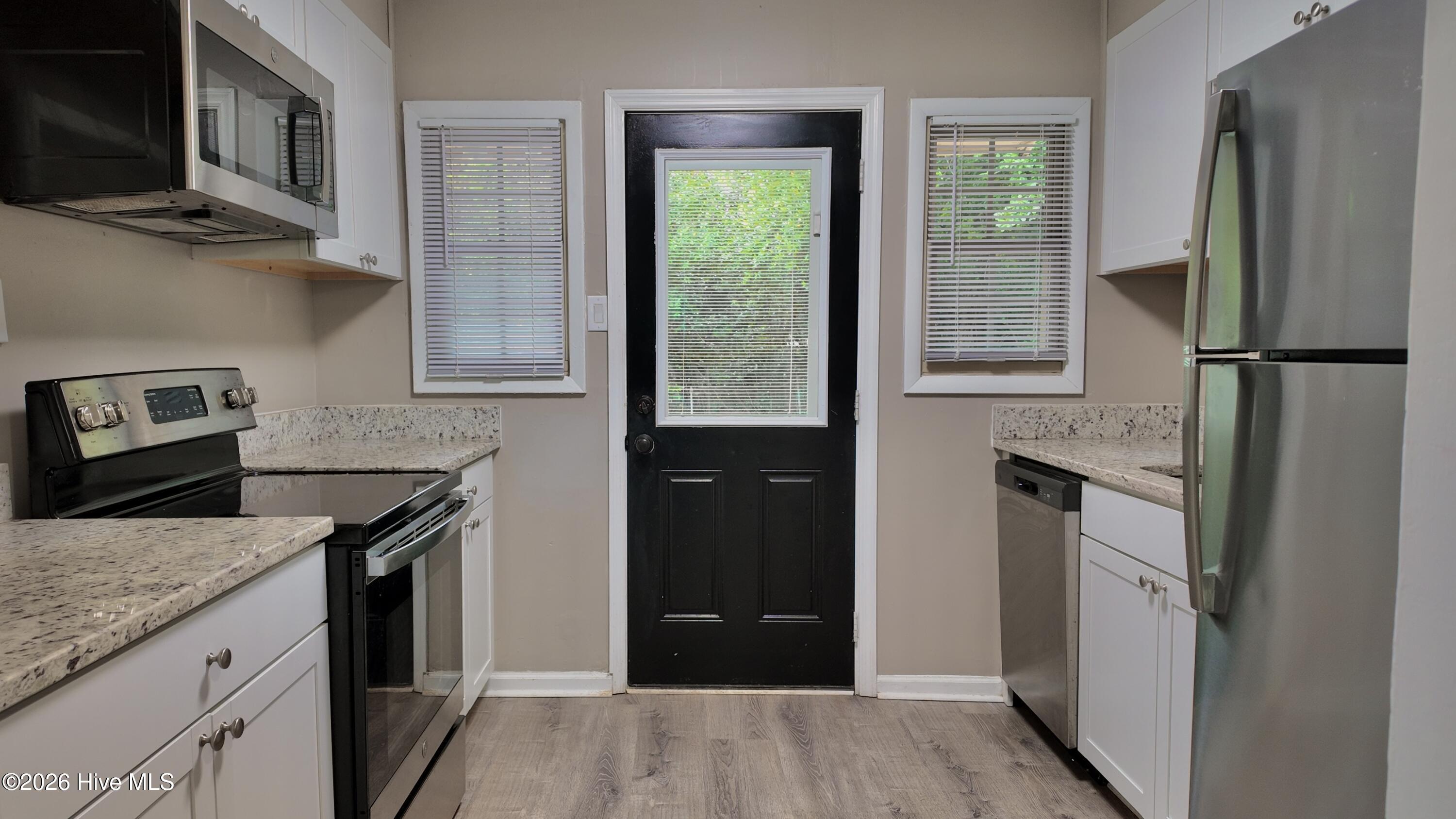 2018 Wren Road North Augusta, SC 29841 - Photo 10 of 23 kitchen