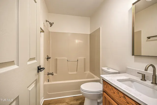 $1,695 | 2971 Broad Street, Unit 164, Bristol, TN 37620