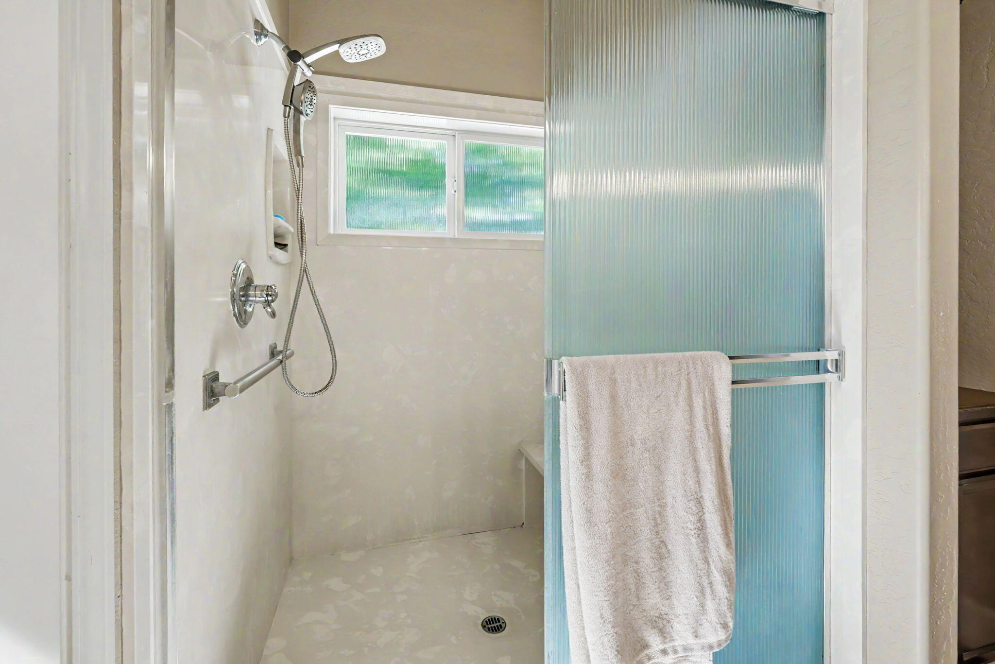1043 Sandoz Street Central Point, OR 97502 - Photo 15 of 28 ApxSS00039