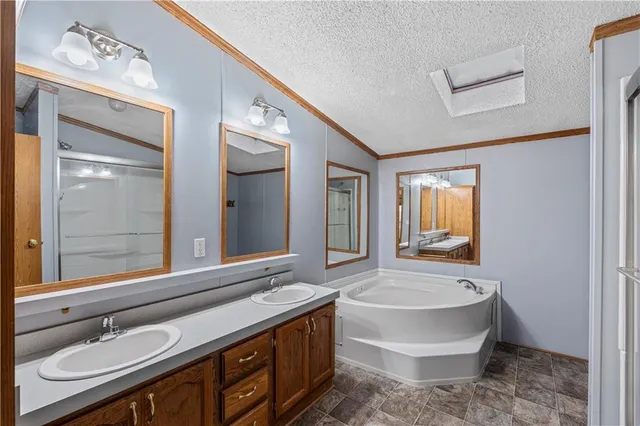 $159,500 | 29148 South 1813th Road, Sheldon, MO 64784