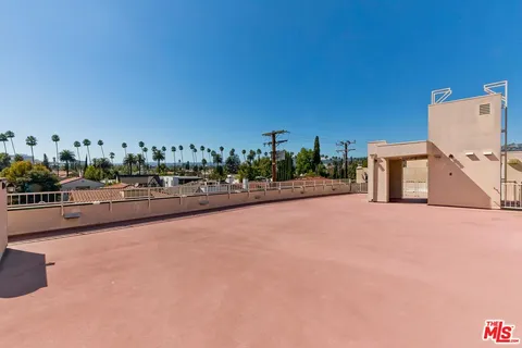 $1,699,000 | 121 North Almont Drive, Unit 205, Beverly Hills, CA 90211