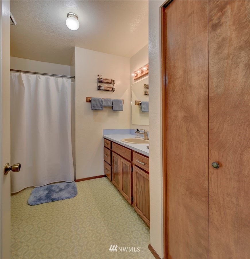 13599 Olympic View Road Northwest Silverdale, WA 98383 - Photo 12 of 23 Gallery Image 12