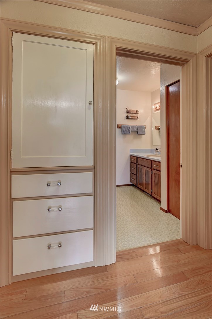 13599 Olympic View Road Northwest Silverdale, WA 98383 - Photo 10 of 23 Gallery Image 10