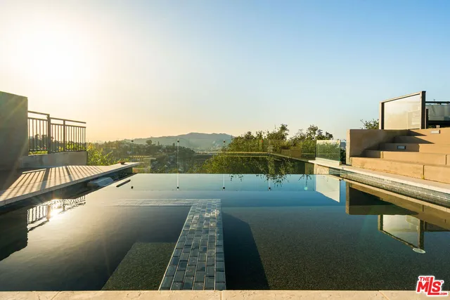 $1,999,000 | 4517 Stanton Drive, Los Angeles, CA 90065