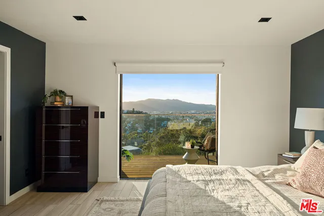 $1,999,000 | 4517 Stanton Drive, Los Angeles, CA 90065