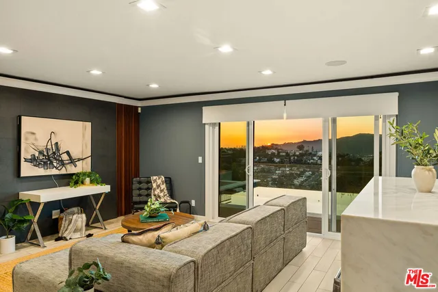 $1,999,000 | 4517 Stanton Drive, Los Angeles, CA 90065