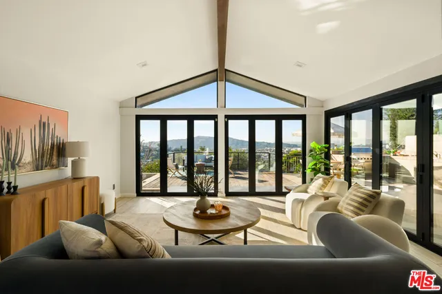 $1,999,000 | 4517 Stanton Drive, Los Angeles, CA 90065