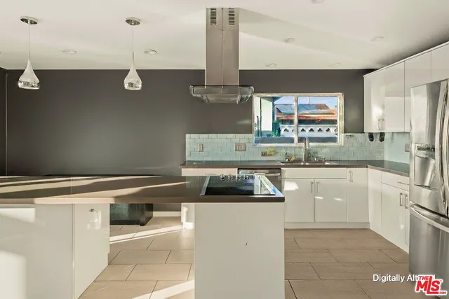 $1,999,000 | 4517 Stanton Drive, Los Angeles, CA 90065