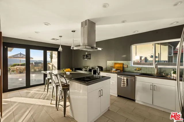 $1,999,000 | 4517 Stanton Drive, Los Angeles, CA 90065