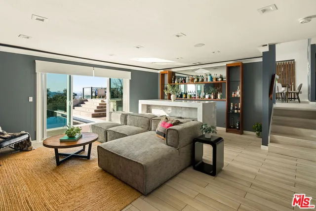 $1,999,000 | 4517 Stanton Drive, Los Angeles, CA 90065