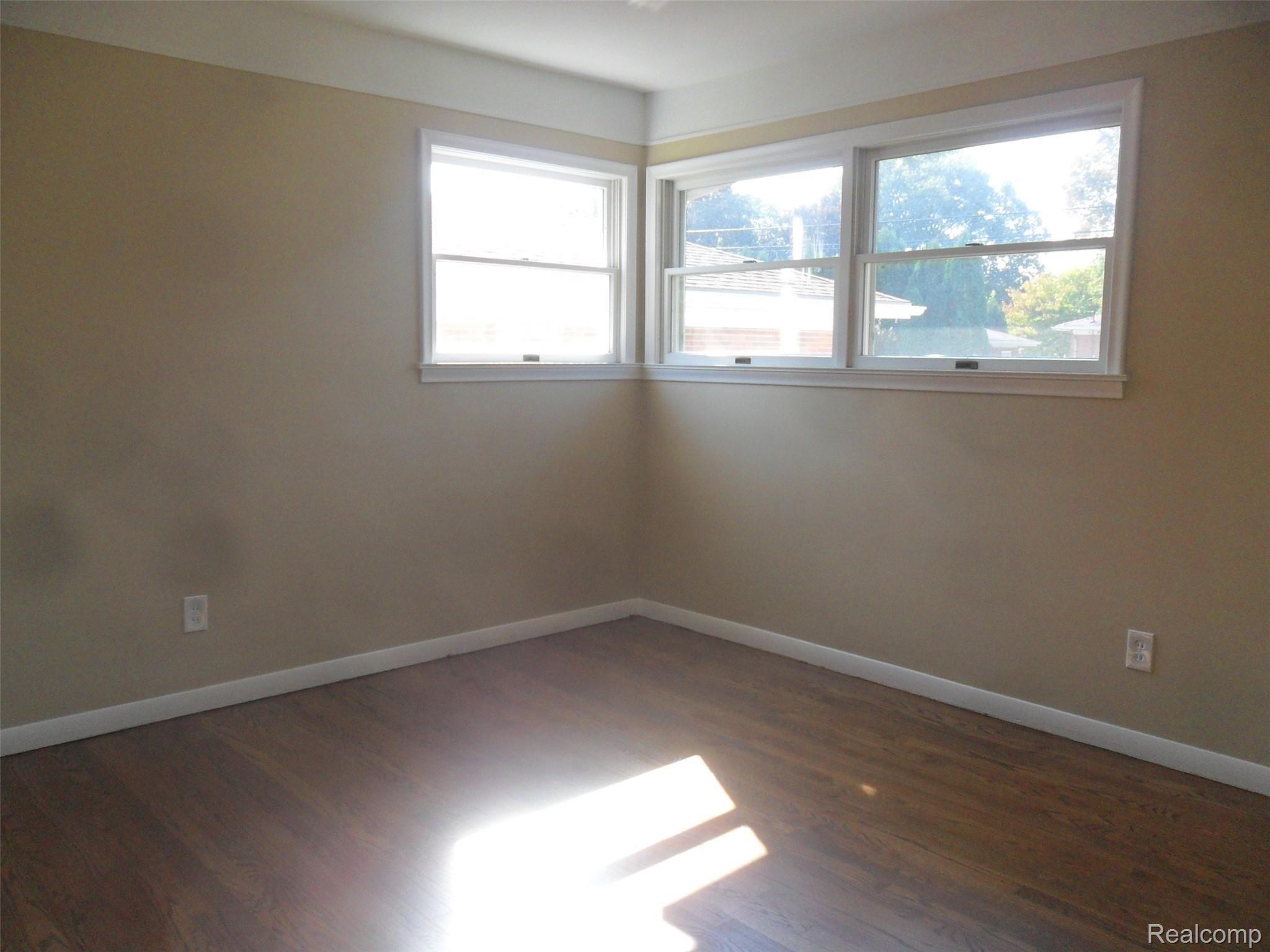 9688 Reeck Road Allen Park, MI 48101 - Photo 20 of 28 SAM_9557.JPG