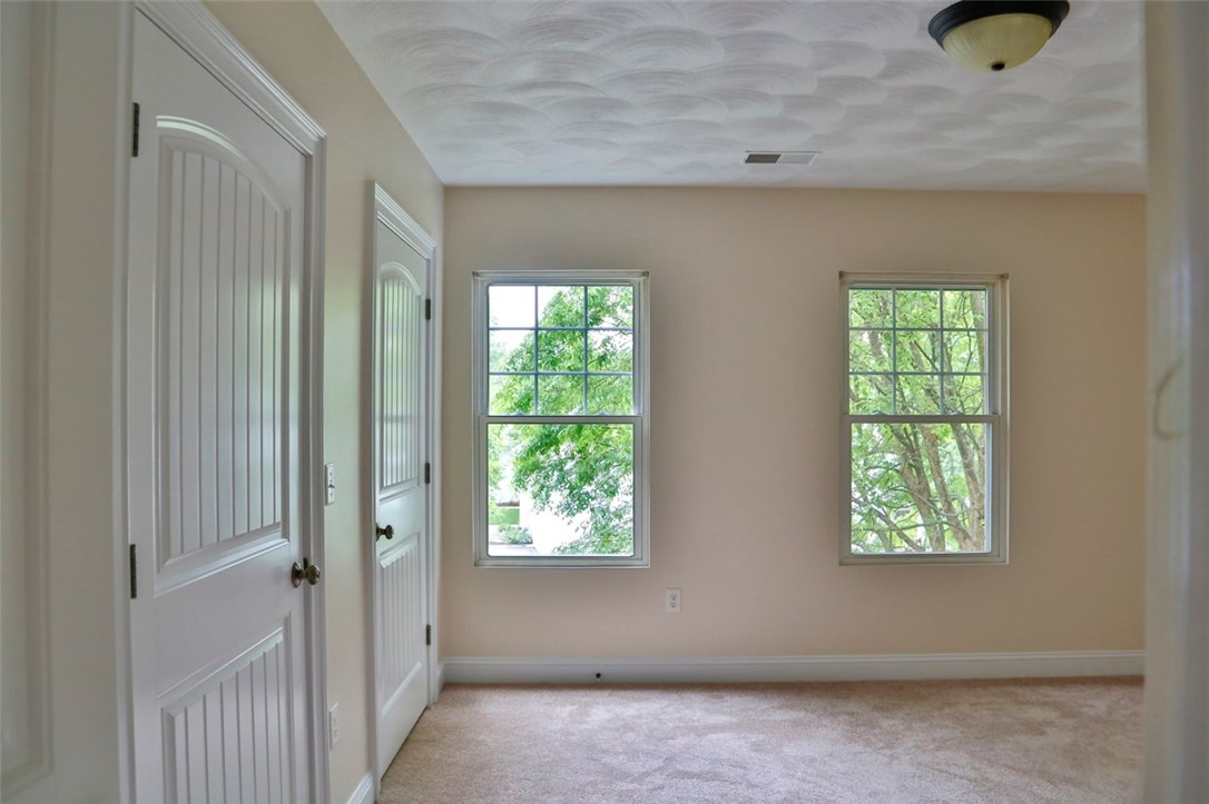 1034 West Shore Road Warwick, RI 02889 - Photo 18 of 20