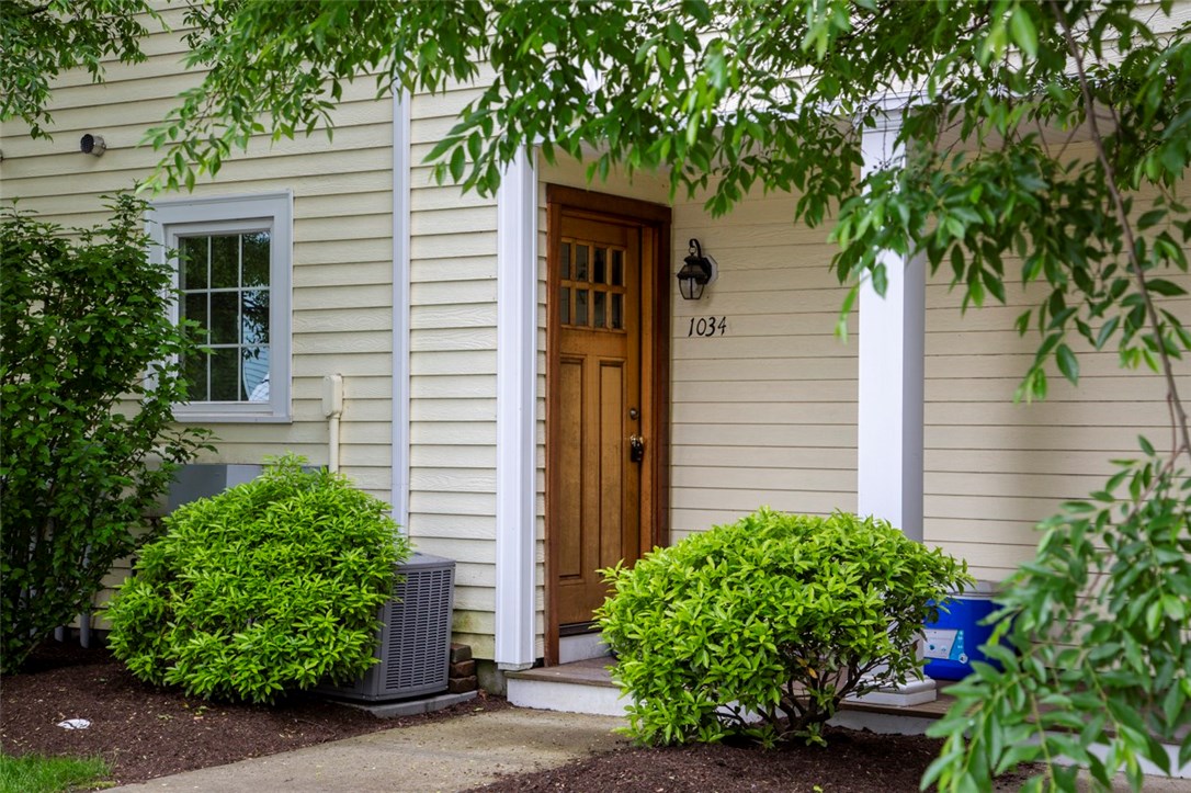 1034 West Shore Road Warwick, RI 02889 - Photo 4 of 20