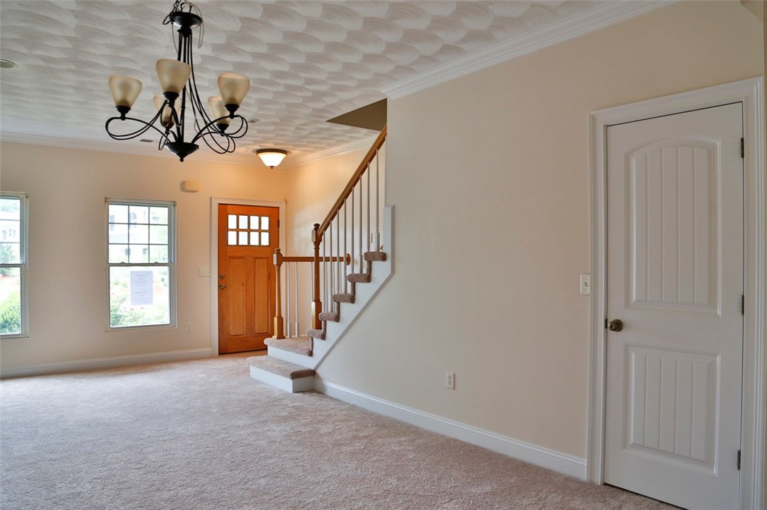 1034 West Shore Road Warwick, RI 02889 - Photo 9 of 20