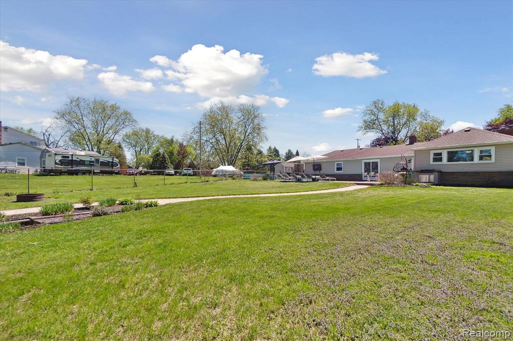 2510 Ruth Drive Fenton, MI 48430 - Photo 44 of 53