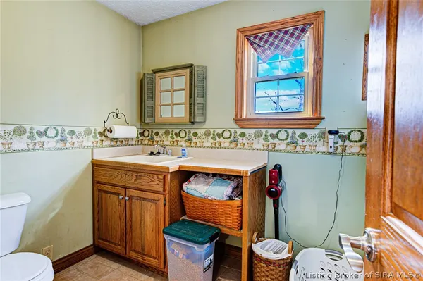 $925,000 | 1120 East County Line Road, Underwood, IN 47177