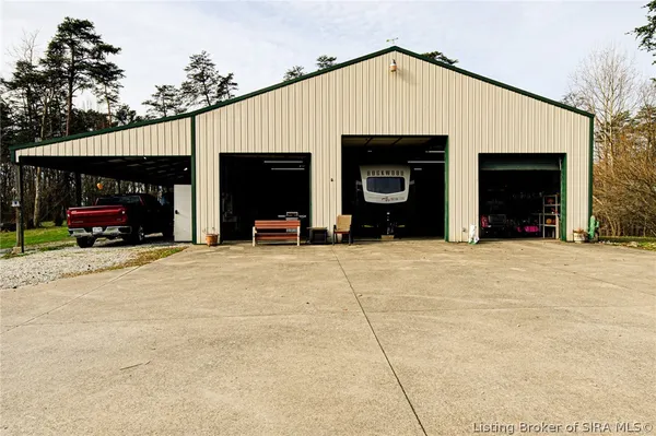 $925,000 | 1120 East County Line Road, Underwood, IN 47177