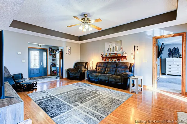 $925,000 | 1120 East County Line Road, Underwood, IN 47177
