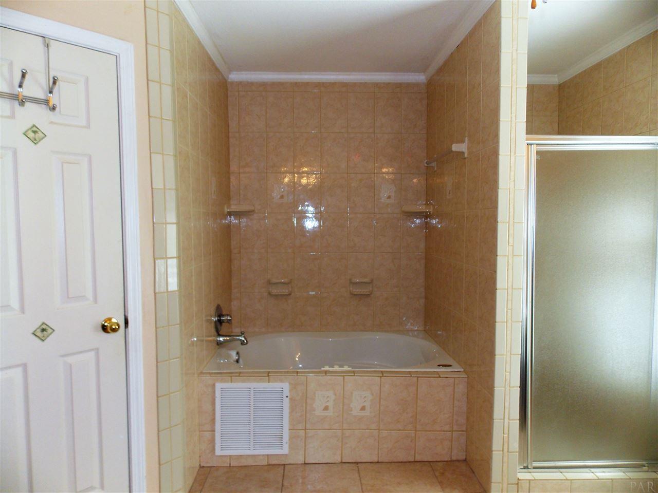 612 Ashford Road Cantonment, FL 32533 - Photo 32 of 49 Gallery Image 32