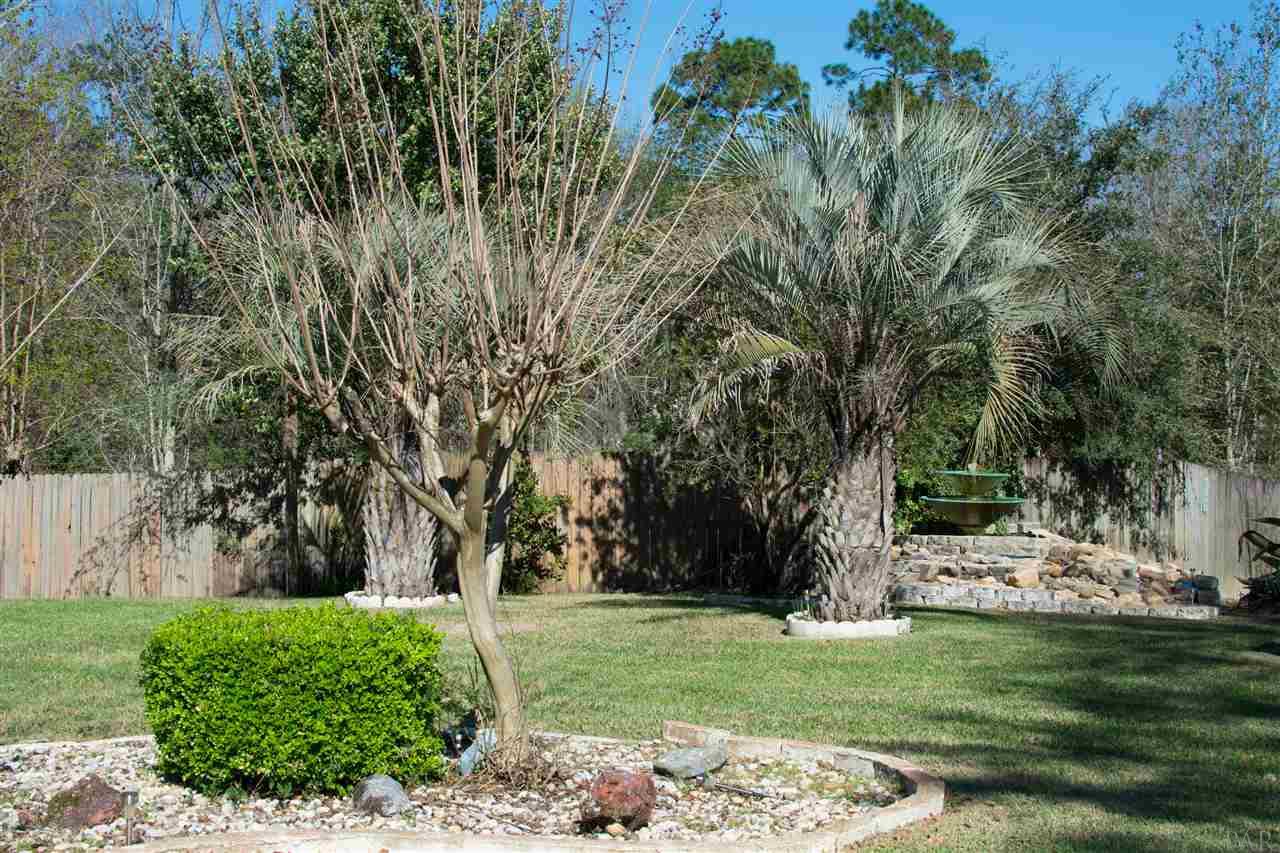 612 Ashford Road Cantonment, FL 32533 - Photo 7 of 49 Gallery Image 7