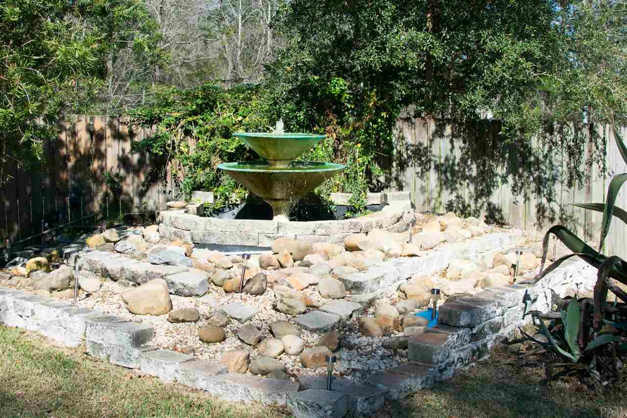 612 Ashford Road Cantonment, FL 32533 - Photo 8 of 49 Gallery Image 8
