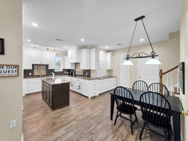 $575,000 | 520 Meadow Lane, Winnie, TX 77665